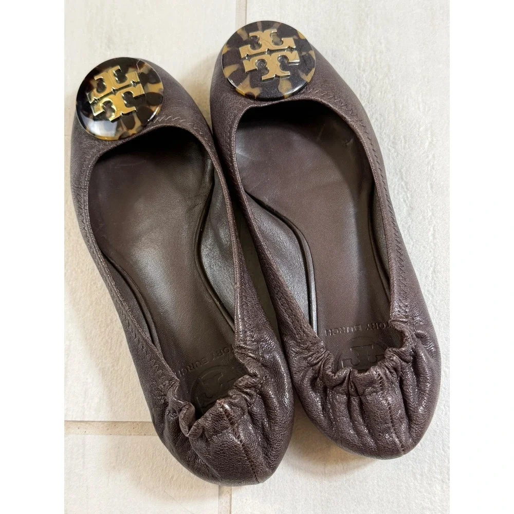 Tory Burch Reva Brown Pebbled Leather Tortoiseshell Logo Ballet Flats Size 9